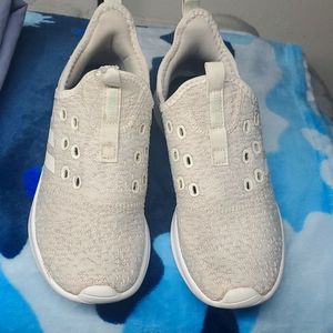 Adidas memory foam sz 6 used once